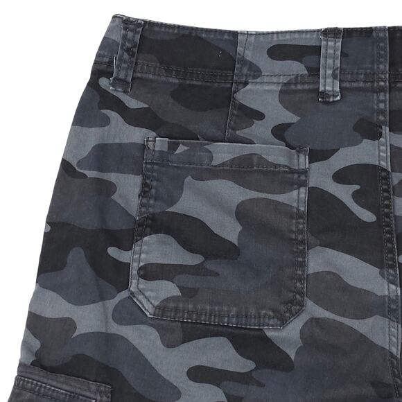 Sun + Stone Cargo Shorts Mens 34 Camo Camouflage Pockets Casual Modern Outdoor - Picture 10 of 13